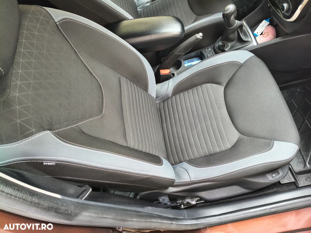 Renault Clio Energy TCe 90 Start & Stop Luxe - 24