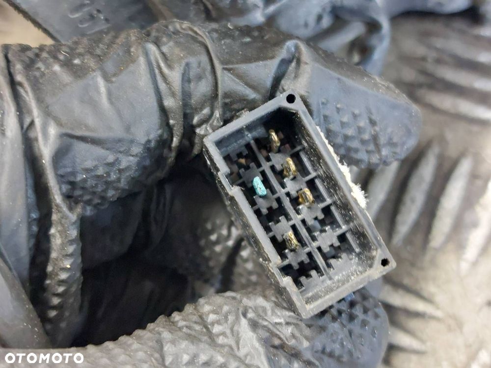 LUSTERKO LEWE ELEKTRYCZNE AUDI A4 B5 LZ9U 5 PIN EU - 6