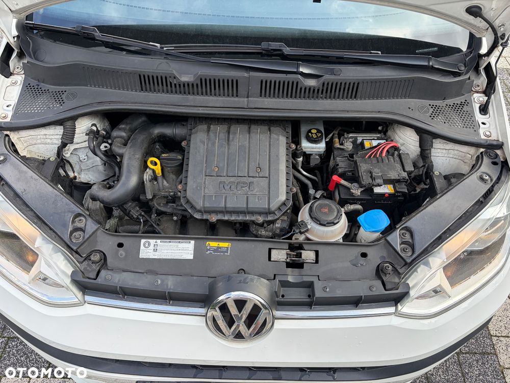 Volkswagen up! move - 19