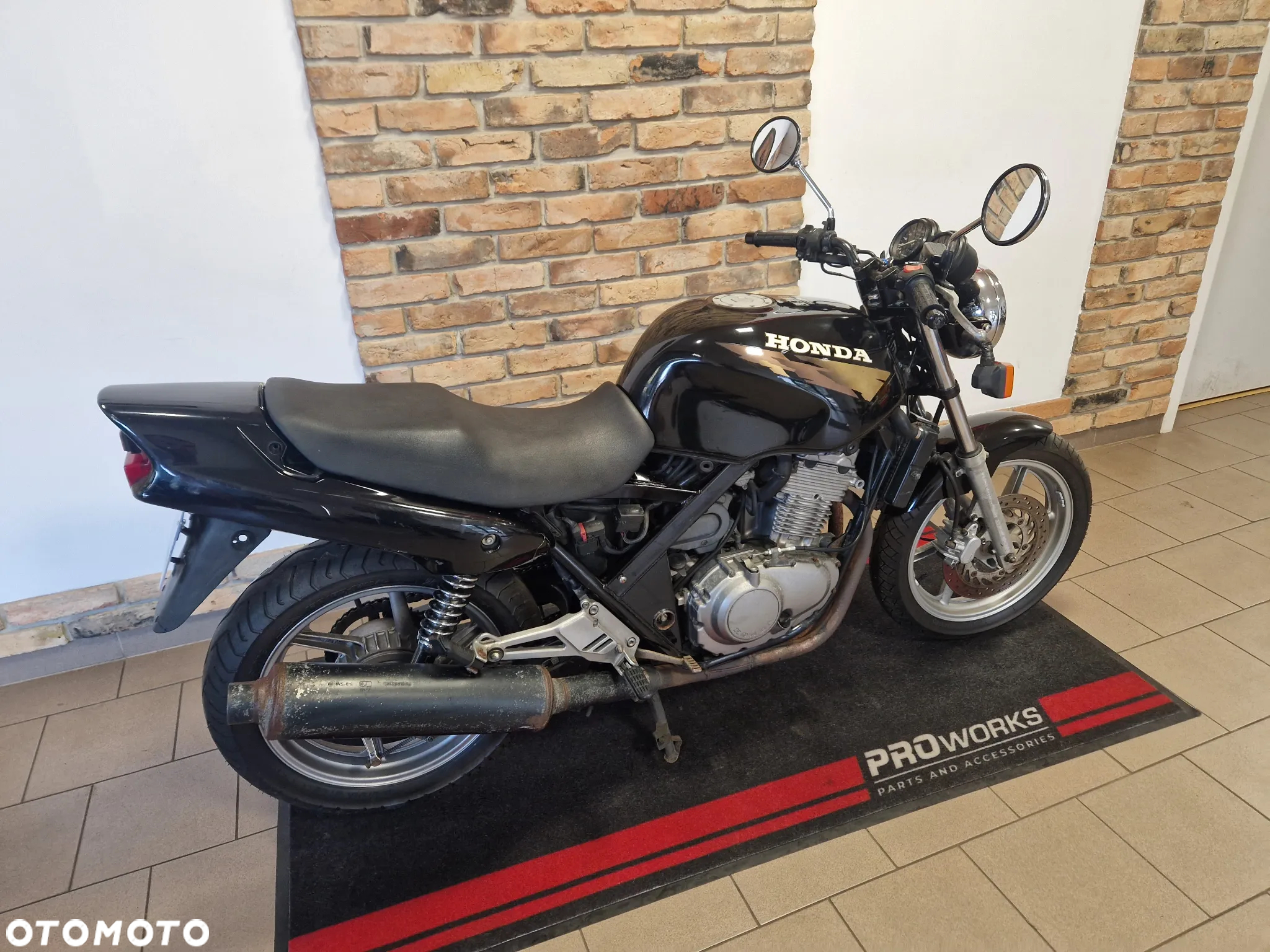 Honda CB - 2