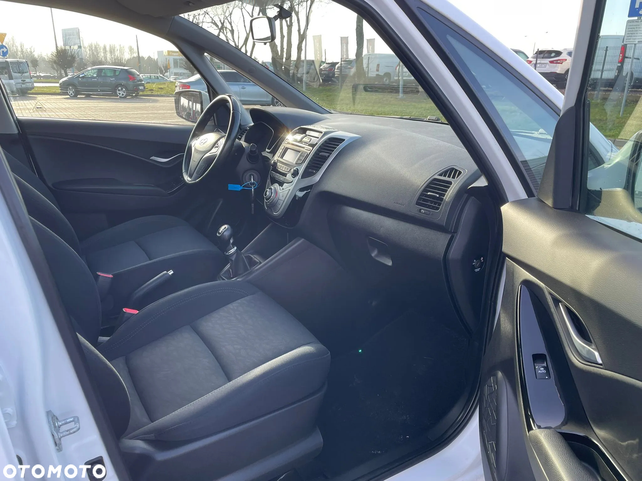 Hyundai ix20 1.4 blue Comfort - 17