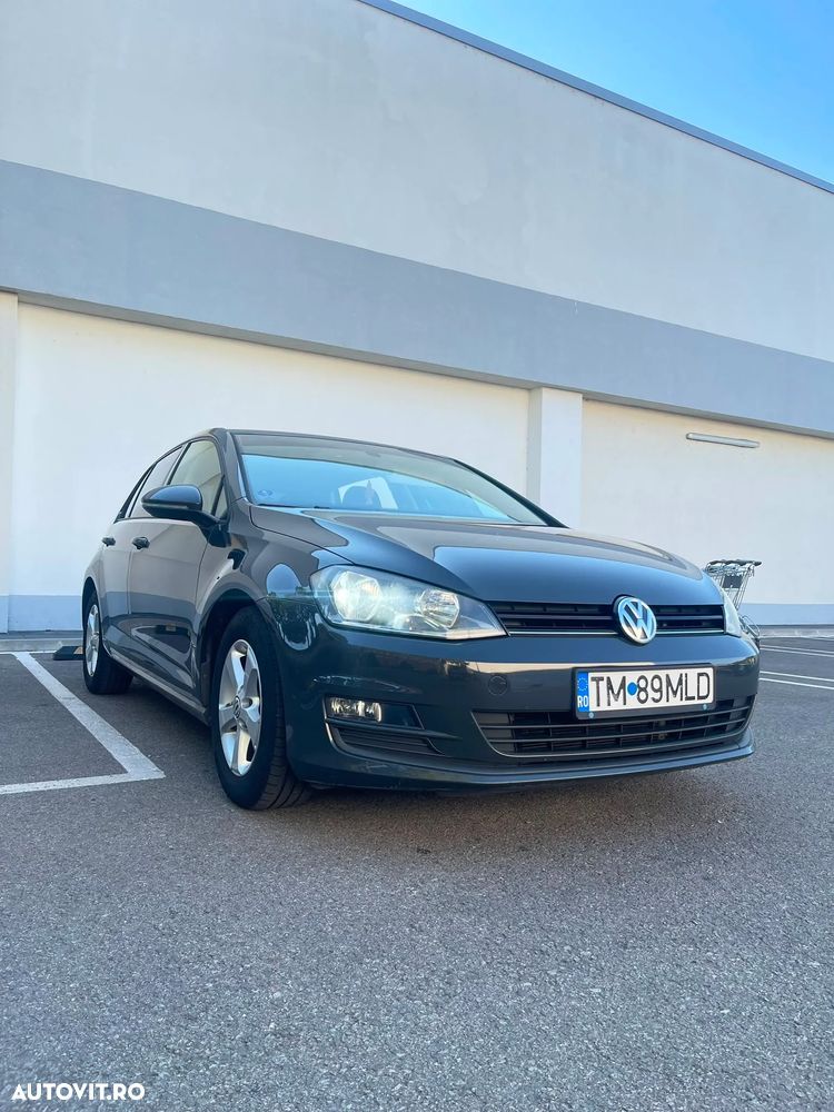 Volkswagen Golf - 1