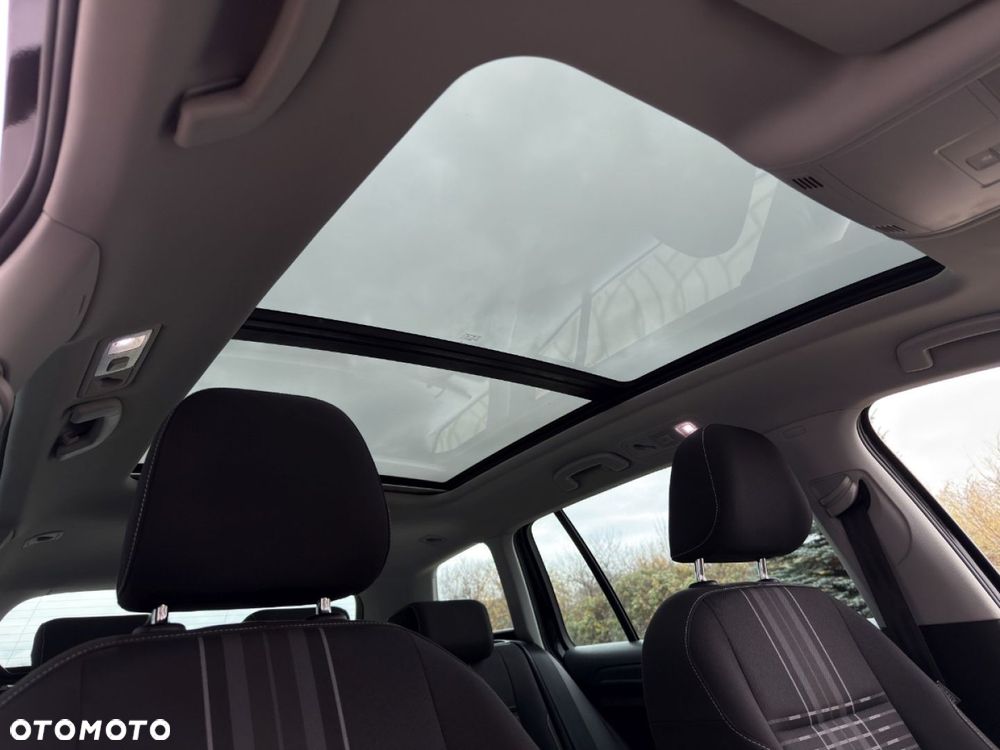 Volkswagen Golf - 29