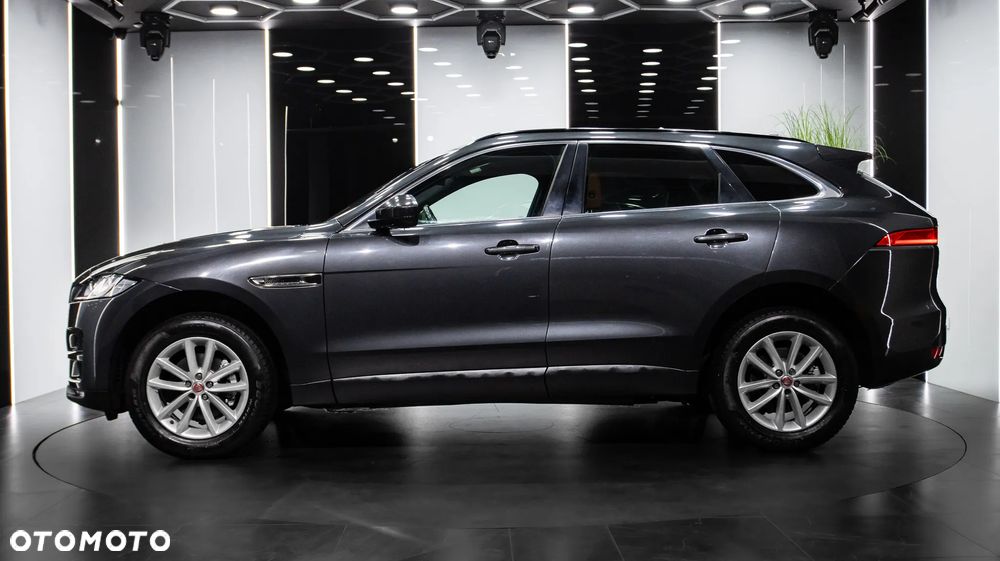 Jaguar F-Pace - 5