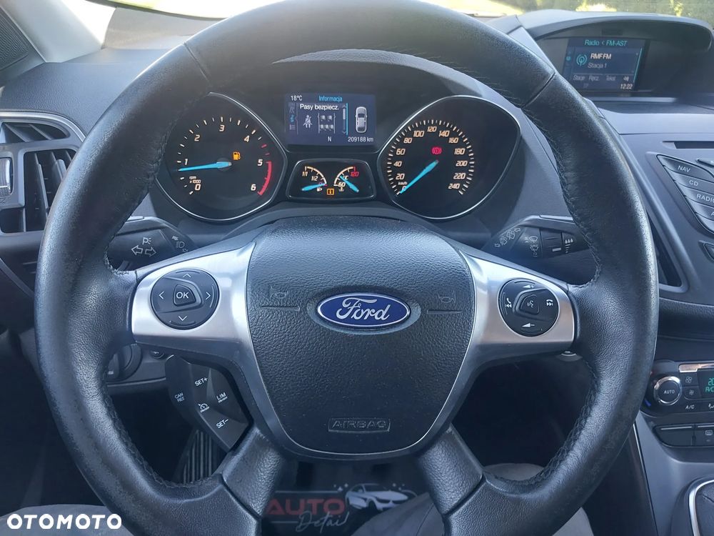 Ford Kuga - 17