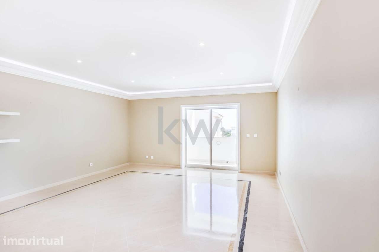 Arrendamento Excelente Apartamento T3 Duplex  com Vista Mar, Cascais - Grande imagem: 3/60