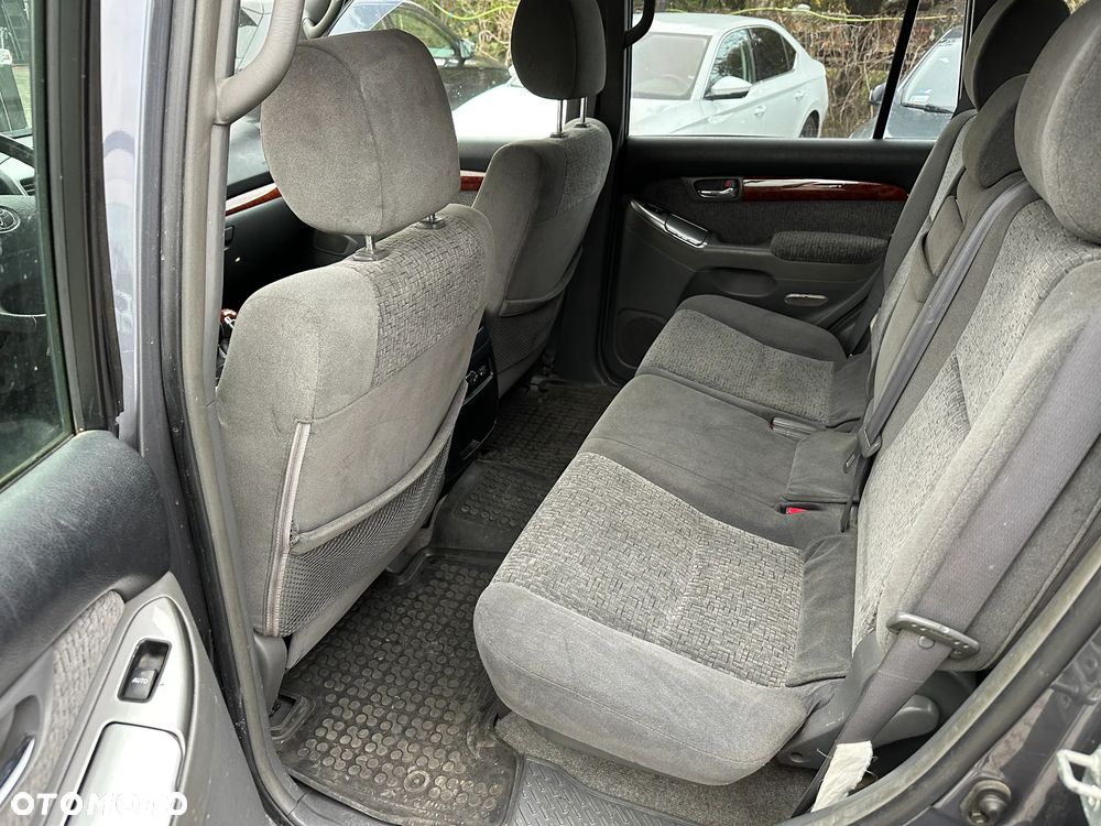 Toyota Land Cruiser - 18