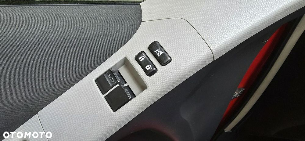 Toyota Yaris - 18