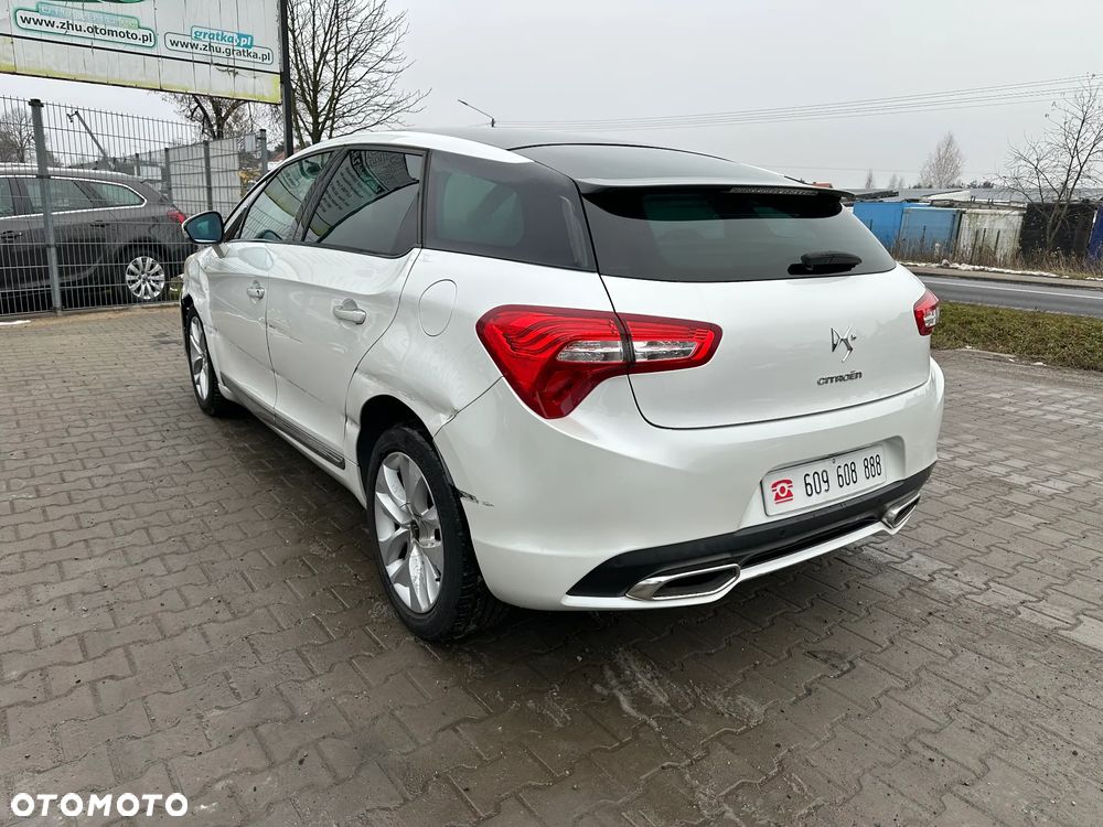 Citroën DS5 e-HDi 115 EGS6 SoChic - 4