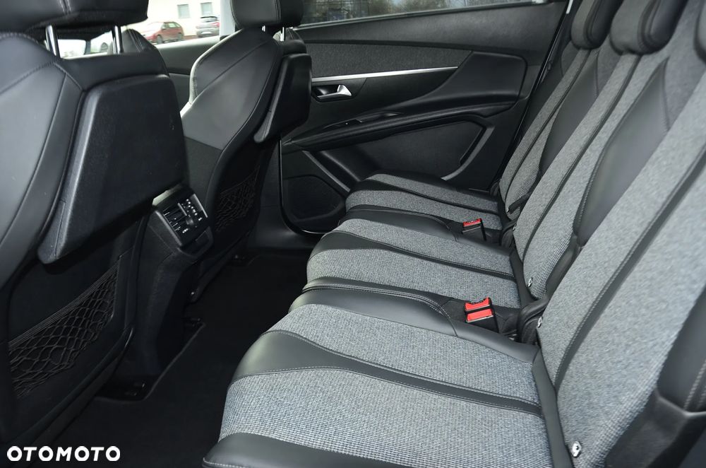 Peugeot 5008 BlueHDi 150 Allure - 19