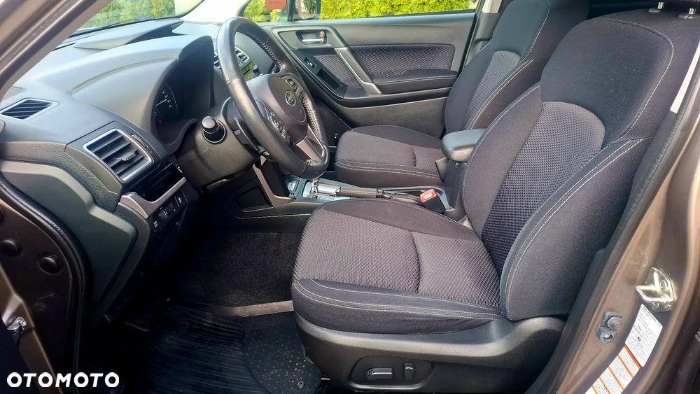 Subaru Forester 2.0i Exclusive Lineartronic EU6 - 9