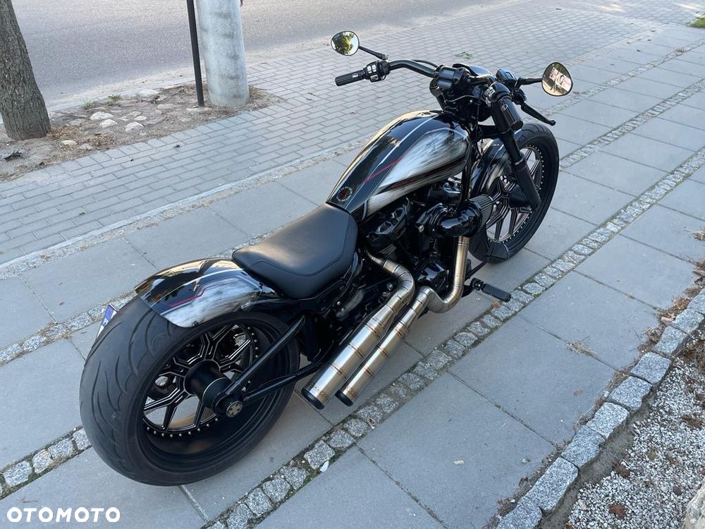 Harley-Davidson Softail Breakout - 5