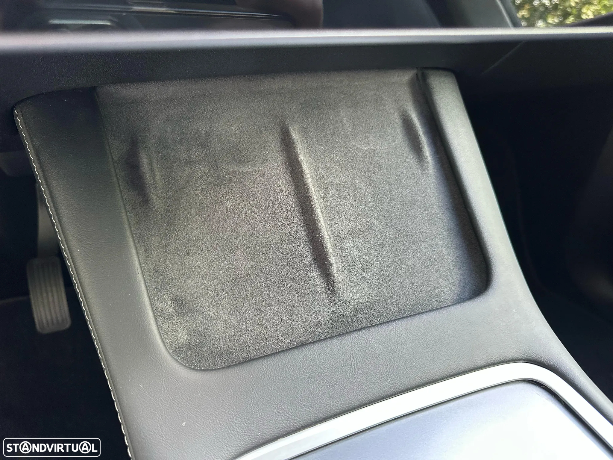 Tesla Model Y Long Range Dual Motor AWD - 24
