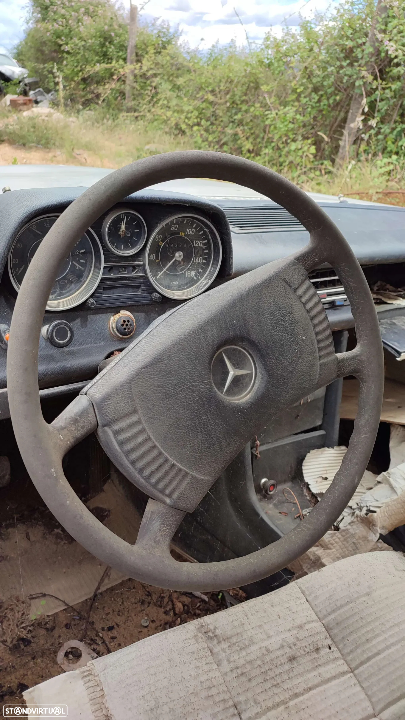 Mercedes 220D/8 1974 Para Peças - 5
