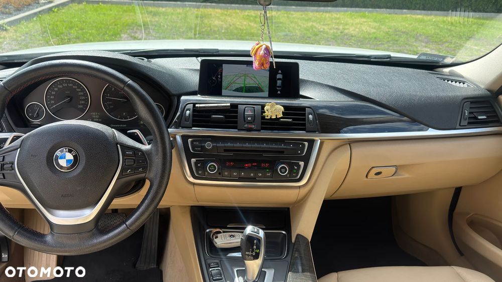 BMW Seria 3 328i Luxury Line - 27