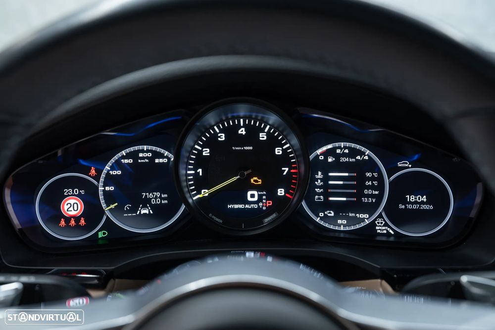 Porsche Cayenne Coupé E-Hybrid - 33