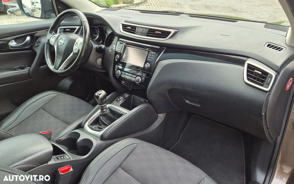 Nissan Qashqai 1.5 DCI Start/Stop Tekna - 25