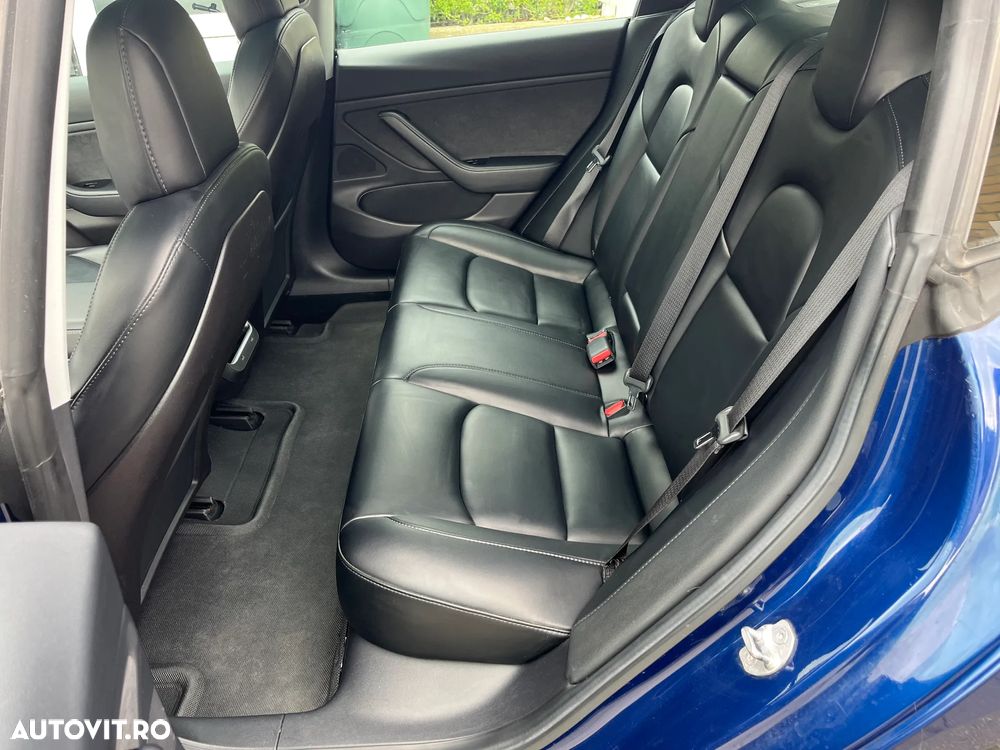 Tesla Model 3 - 14