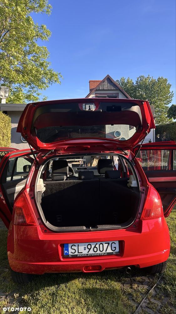 Suzuki Swift - 4