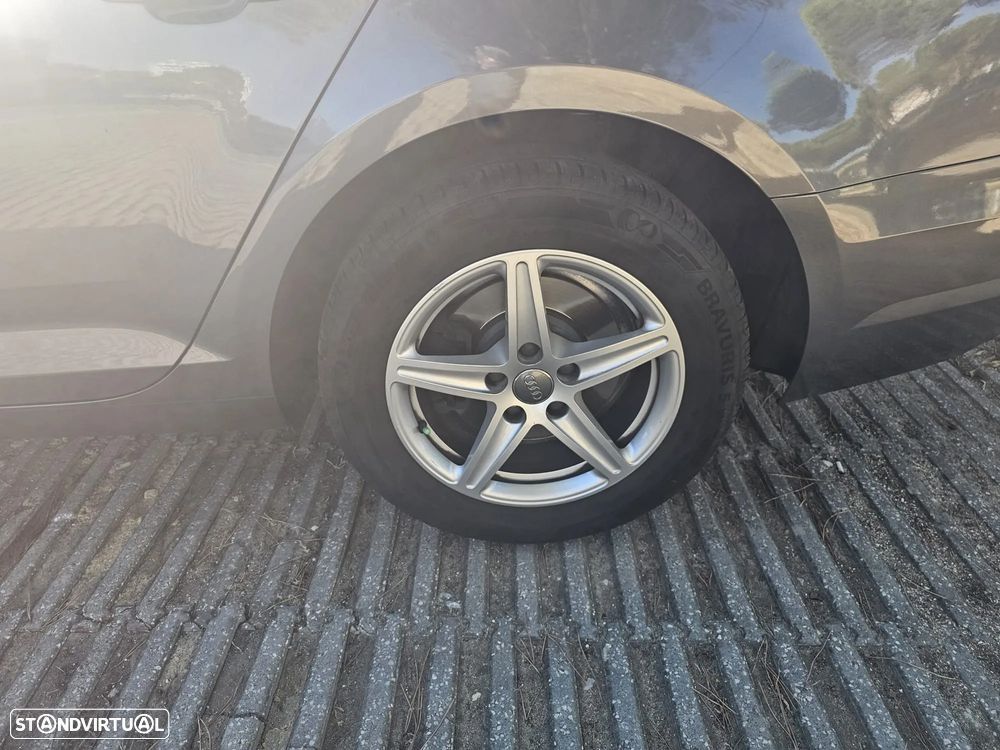 Audi A4 Avant 2.0 TDi S tronic - 19