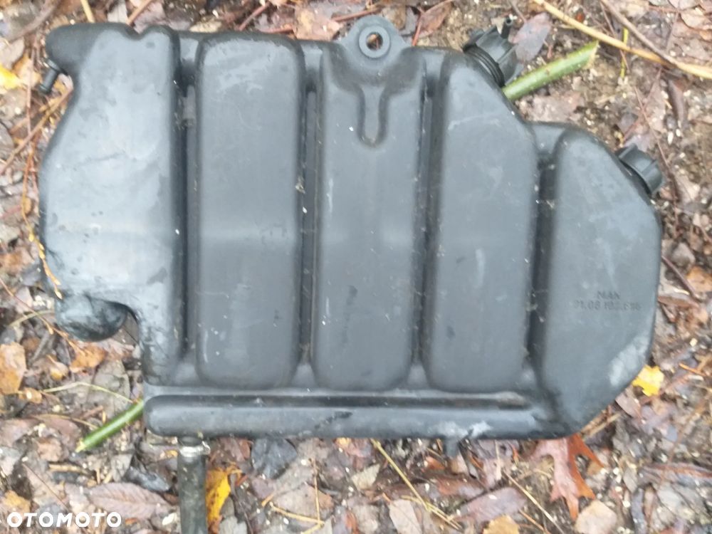 Zbiorniczek wyrównawczy MAN 81061026115 - 1