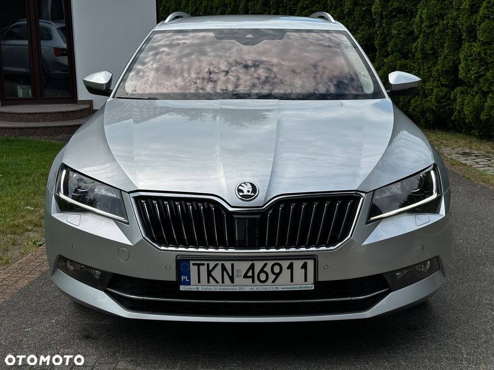 Skoda Superb 2.0 TDI 4x4 L&K DSG - 9