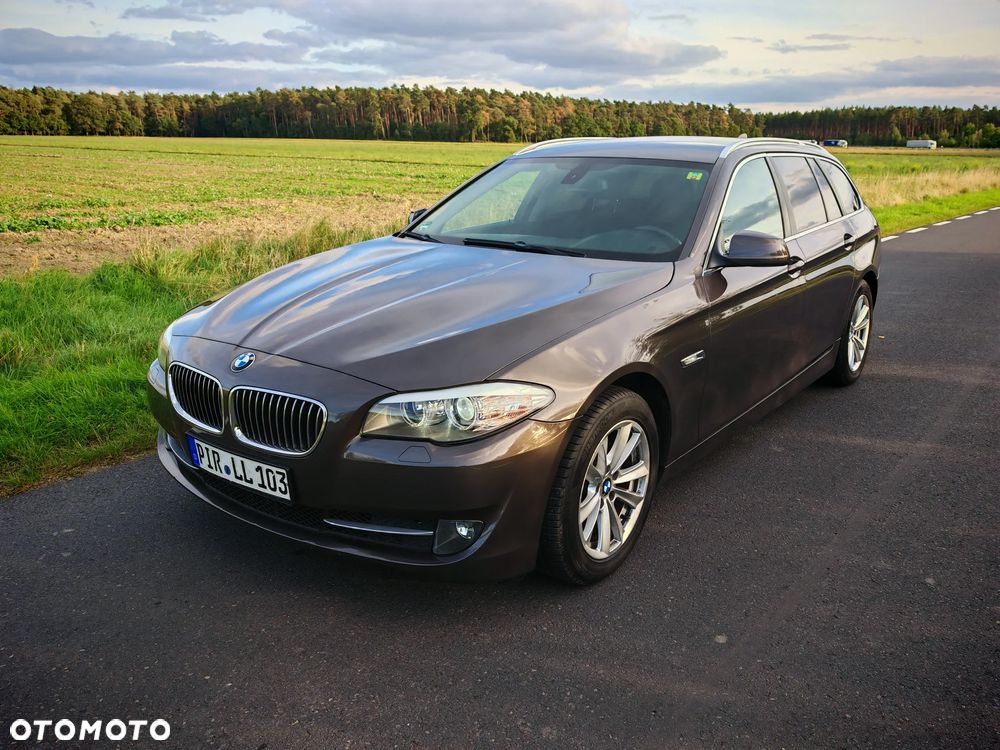 BMW Seria 5 520d Touring - 10