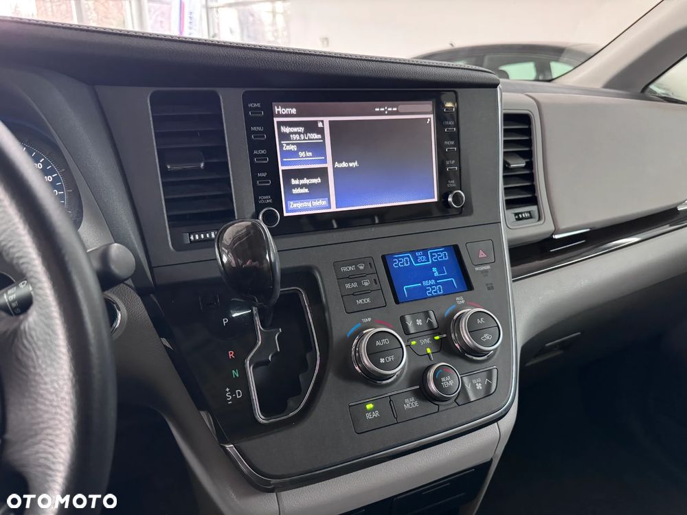 Toyota Sienna 3.5 V6 - 12