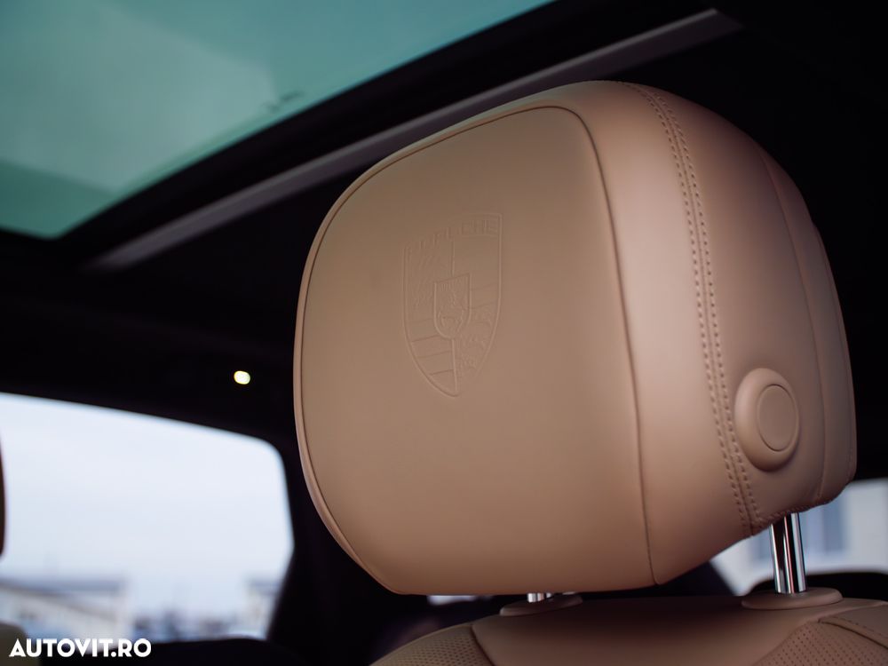 Porsche Cayenne - 30