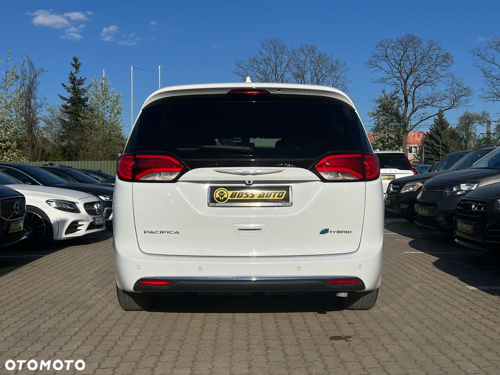 Chrysler Pacifica - 8