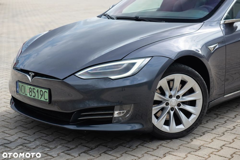Tesla Model S Long Range Plus - 10
