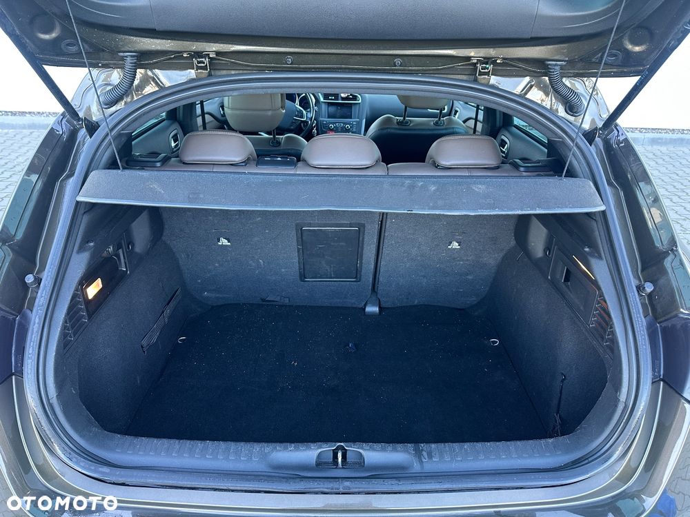 Citroën DS4 1.6 THP SoChic - 11