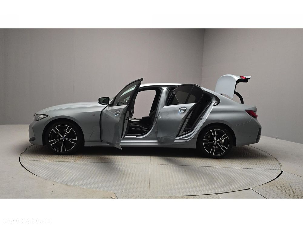 BMW Seria 3 320d xDrive mHEV M Sport - 10