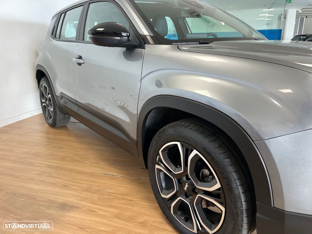 Jeep Avenger 1.2 GSE T3 Altitude - 11