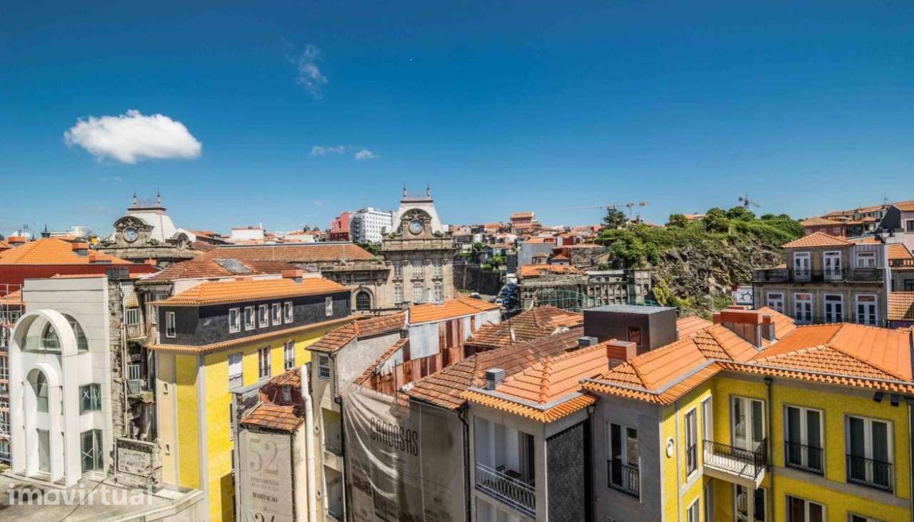 Penthouse duplex com varanda, para venda, na Baixa do Porto - Grande imagem: 4/22