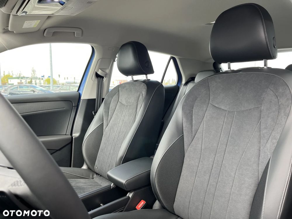 Volkswagen T-Roc 1.5 eTSI Style DSG - 11