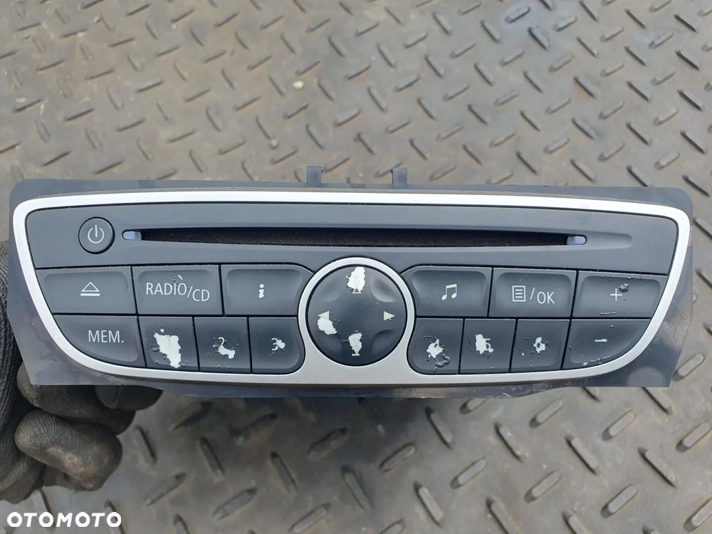RENAULT MEGANE III RADIOODTWARZACZ RADIO FABRYCZNE 281150030R - 2