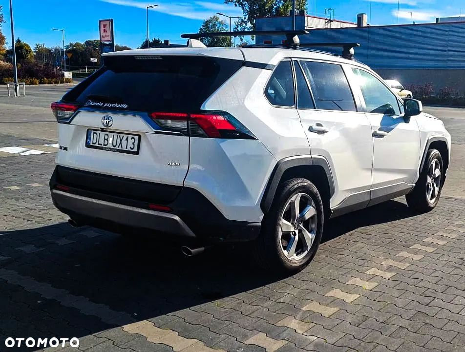 Toyota RAV4 - 4