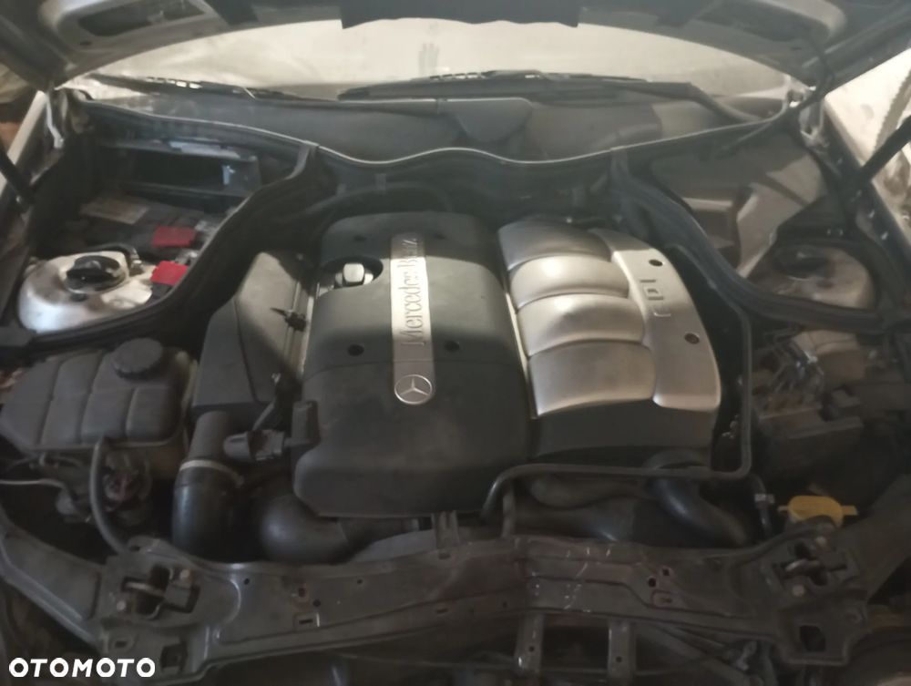 Mercedes-Benz Klasa C 220 CDI Classic - 13