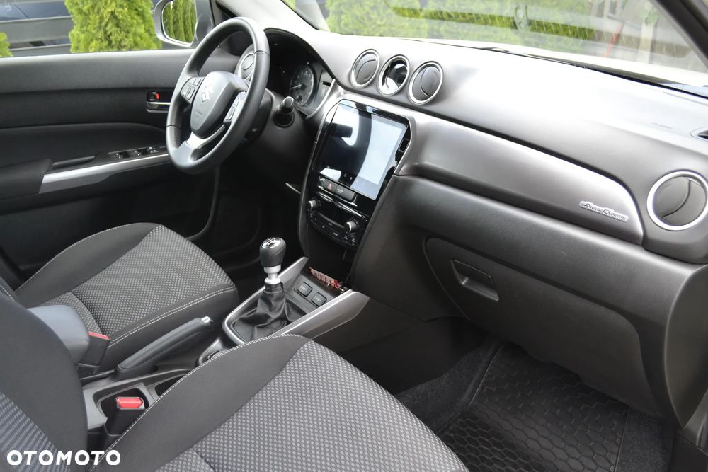 Suzuki Vitara 1.4 Boosterjet mHEV Premium Plus 4WD - 37