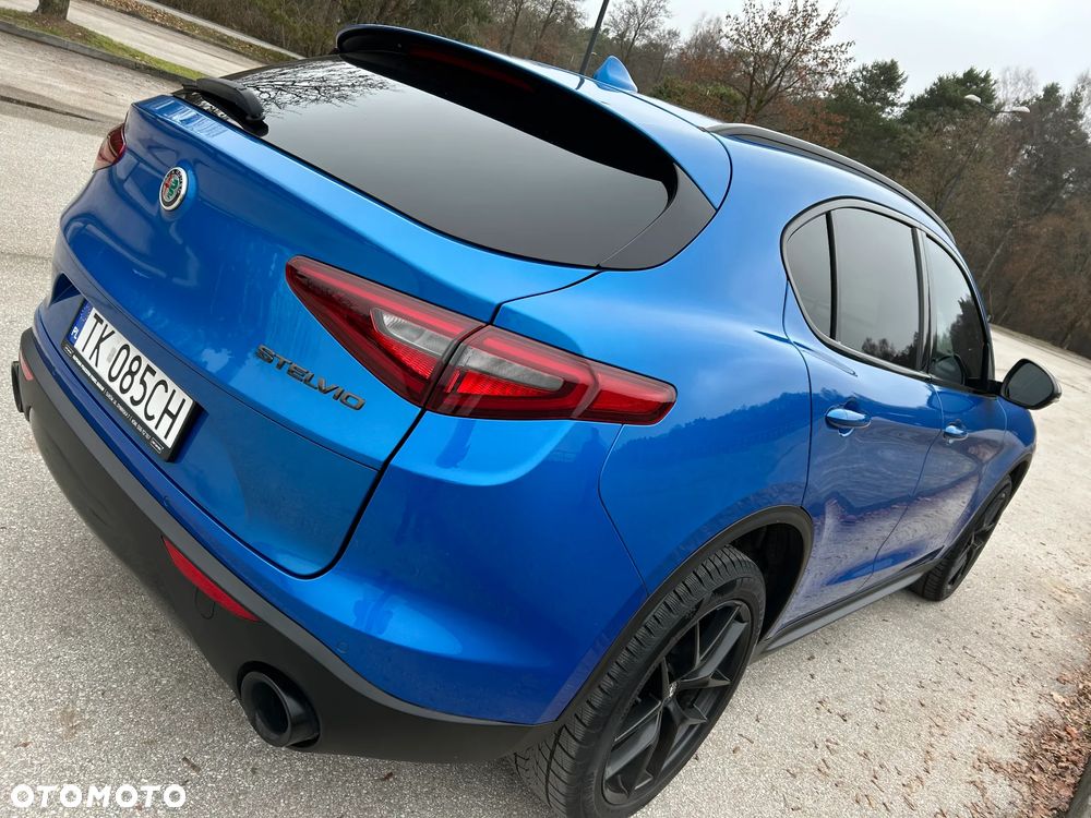 Alfa Romeo Stelvio 2.0 Turbo 16V AT8-Q4 Sprint - 11