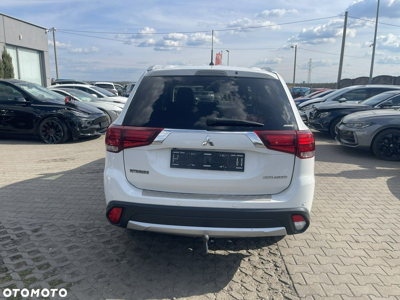 Mitsubishi Outlander 2.2 DI-D 4WD Automatik Intense - 5