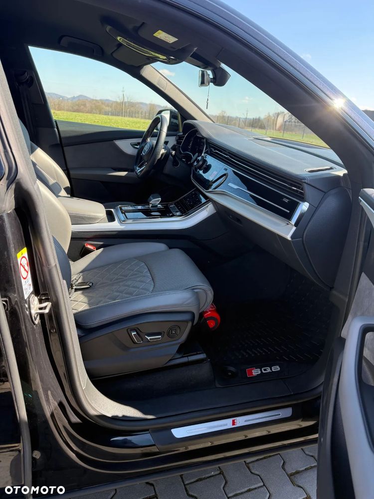 Audi SQ8 - 11