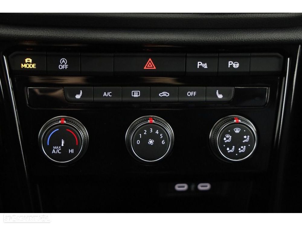 VW T-Roc 1.0 TSI Urban - 24
