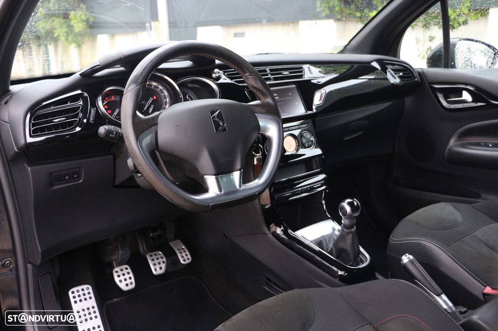 DS DS3 1.6 BlueHDi Performance Line - 11