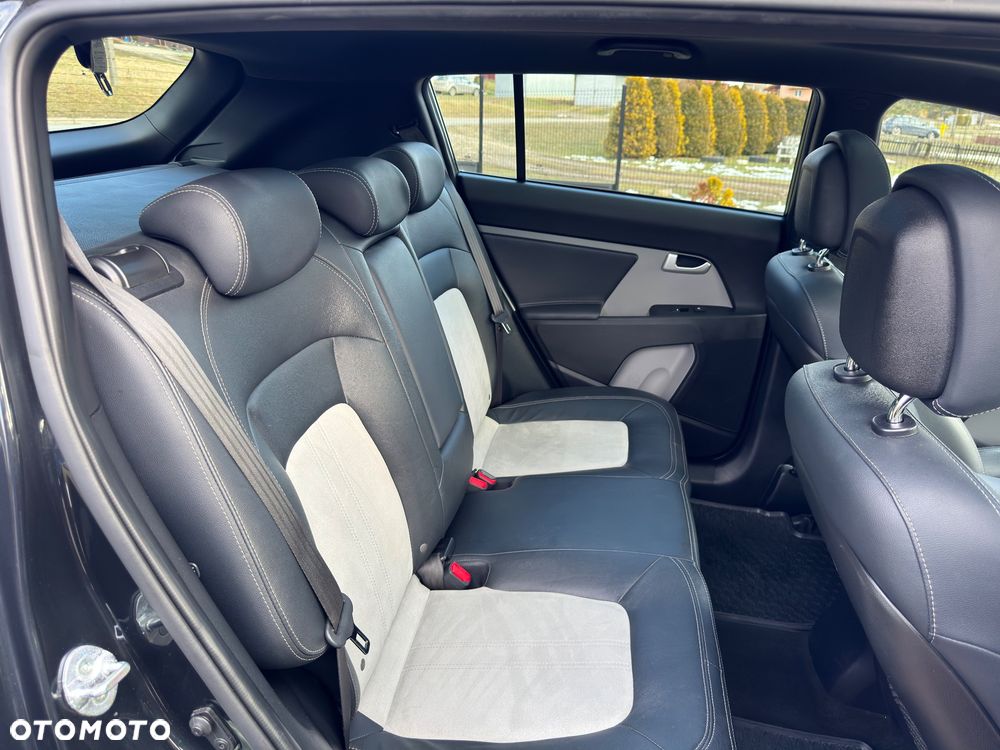 Kia Sportage - 16