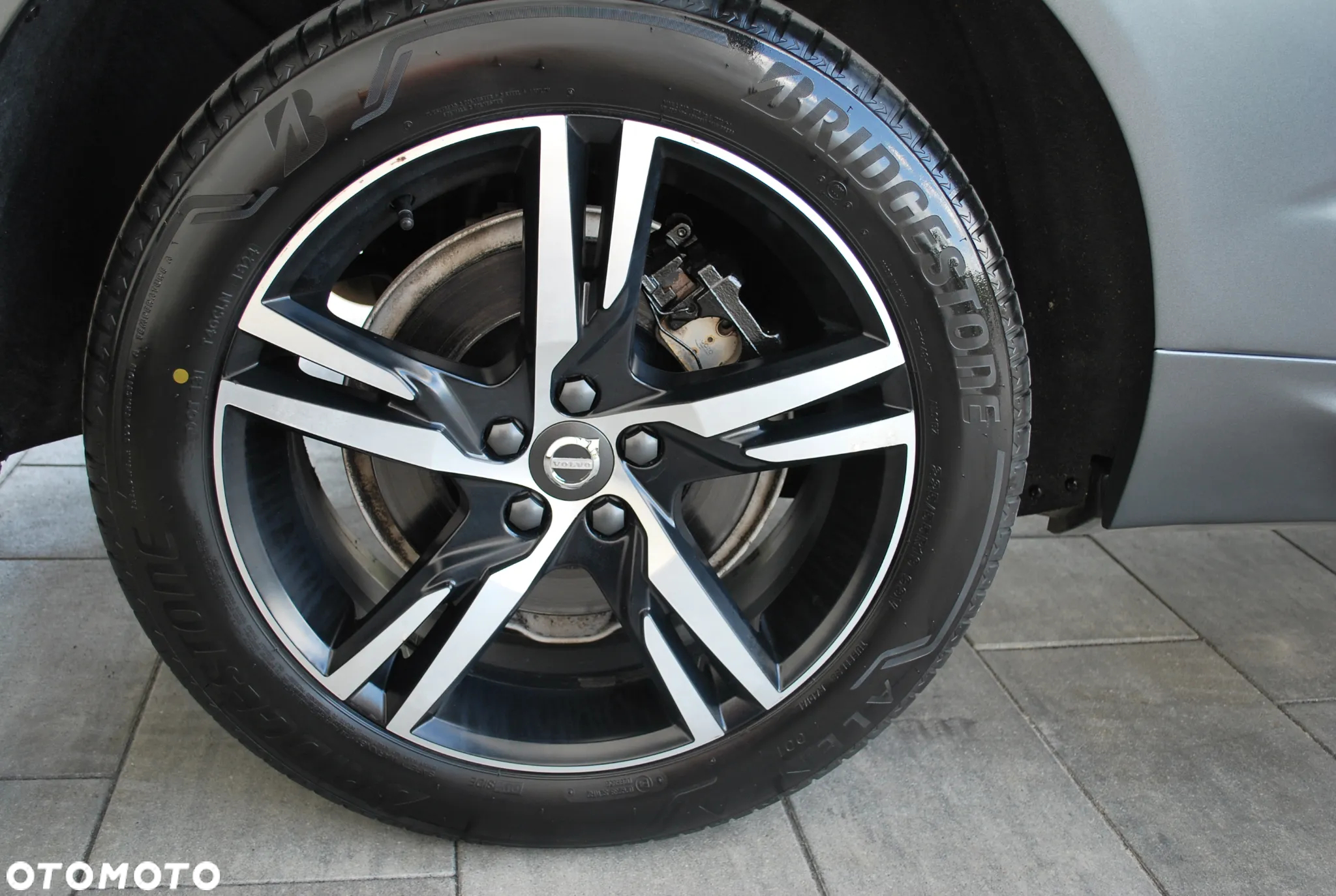 Volvo XC 60 T5 AWD R-Design - 24