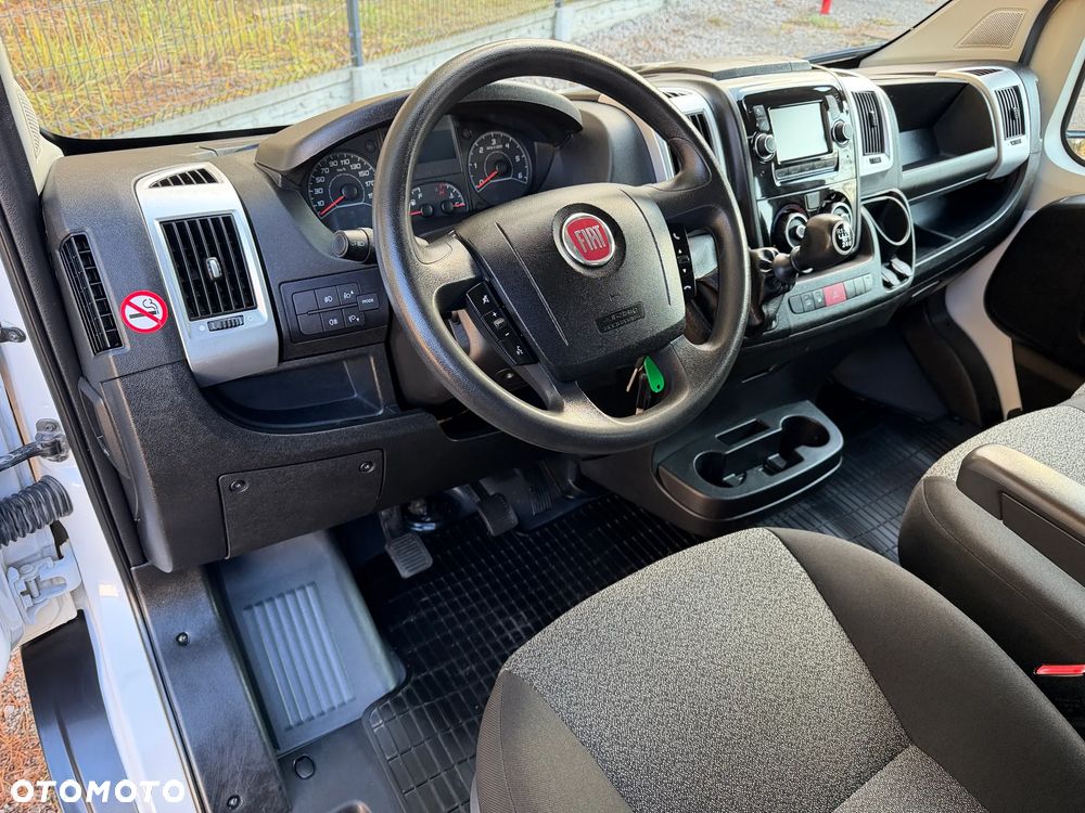 Fiat Ducato Maxi Doka 7 osób / Skrzynia 3.3m / Wzmocniony Koła 16'' / Podwójne resory / Ładowność 1285kg / Bogate wyposażenie / Serwisowany / FV23% / Salon PL - 28
