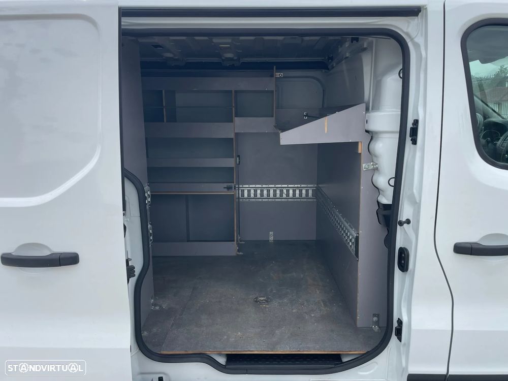 Renault Trafic 2.0 dCi IVA Dedutível - 34