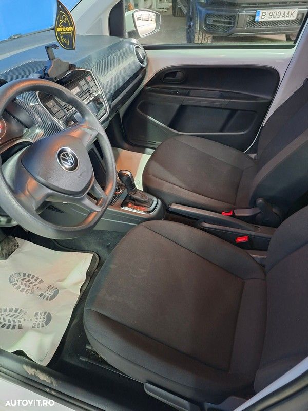 Volkswagen up! - 8